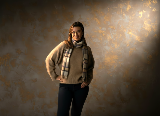 Écharpe en cachemire à carreaux gris, violet et camel