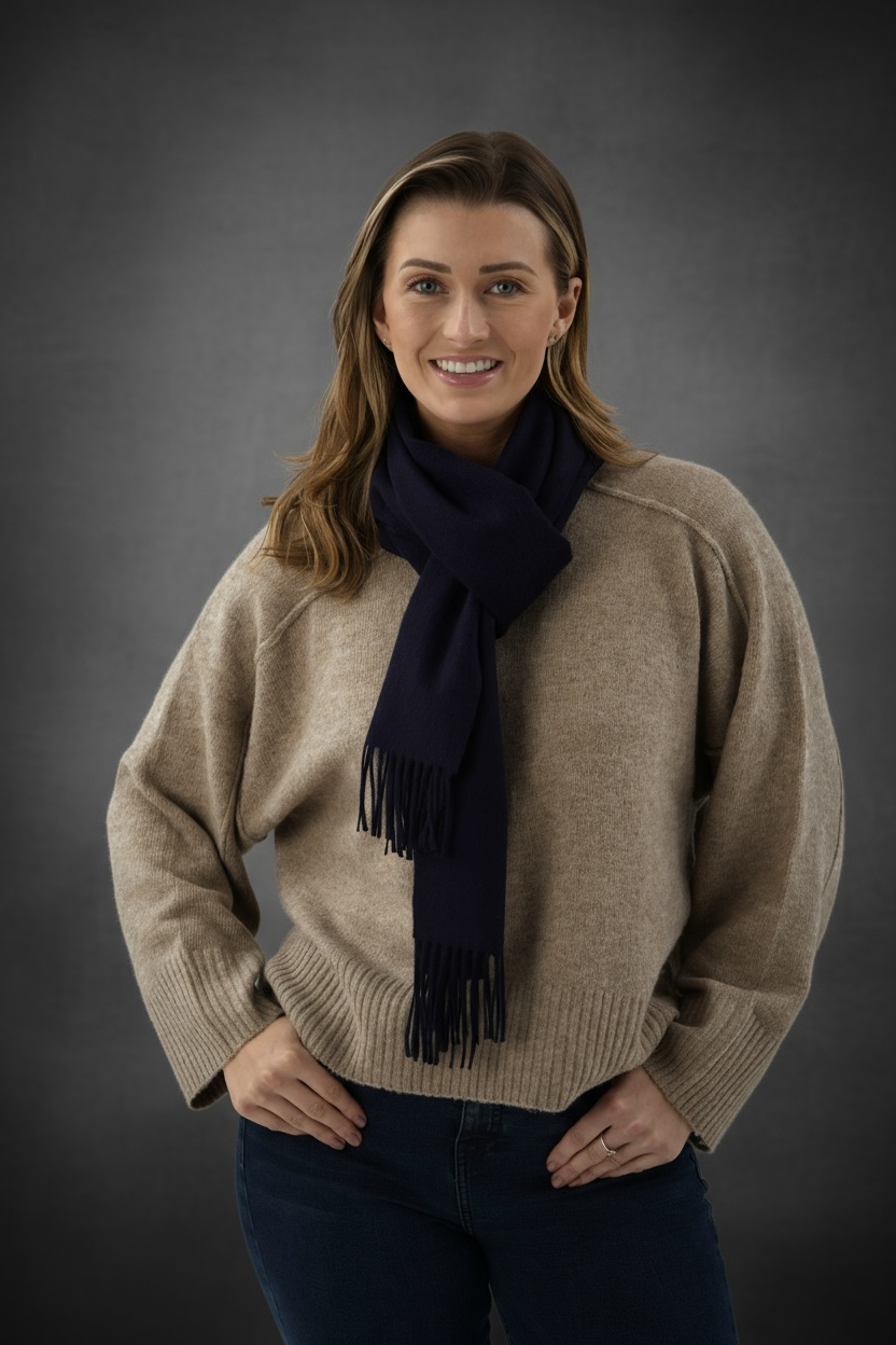 Écharpe en laine d'agneau bleu marine